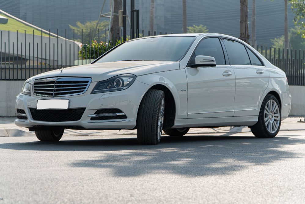 MERCEDES BENZ C250 2011